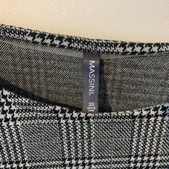 Dress - Picture 3 of 4